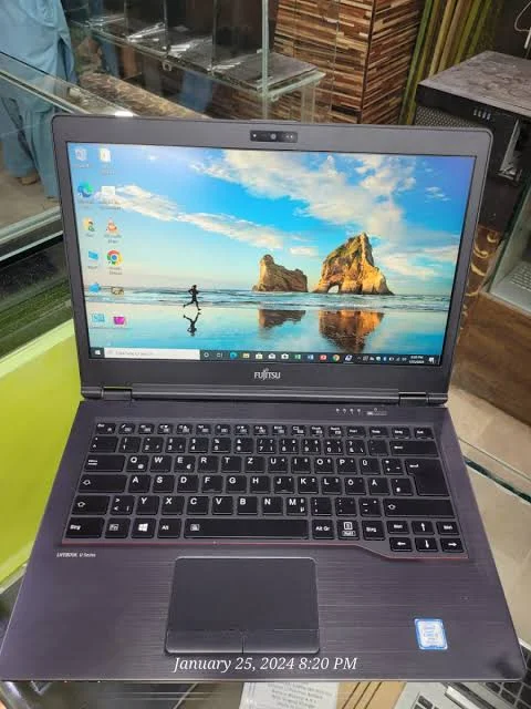 Fujitsu i7